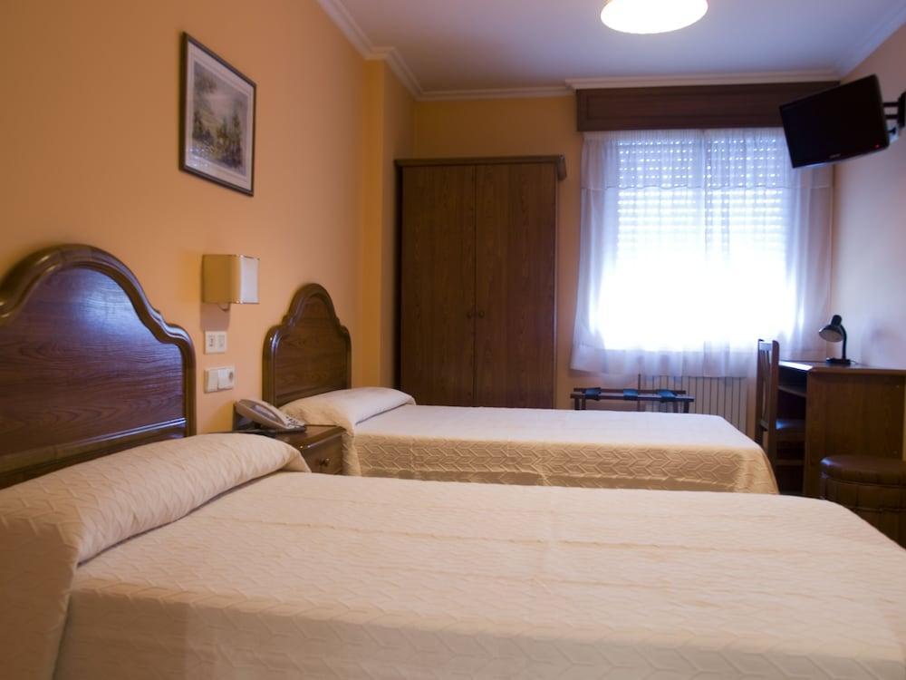 Hotel As Aceas Narón エクステリア 写真